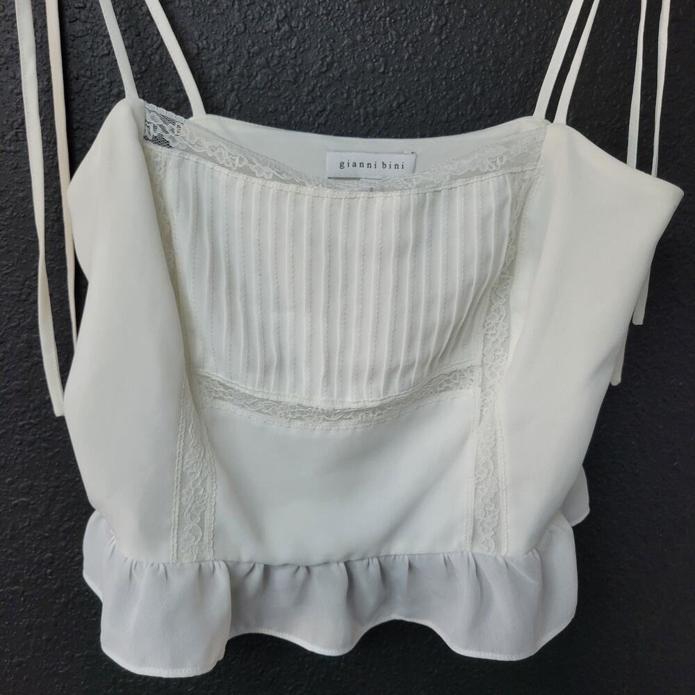 Gianni Bini Lace Trim Cami Top Ruffle Hem Coquette Soft Girl Neutral Fairycore